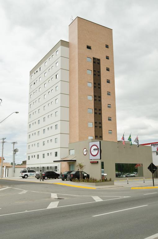 Majore Hotel 平达莫尼扬加巴 外观 照片