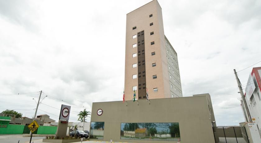 Majore Hotel 平达莫尼扬加巴 外观 照片