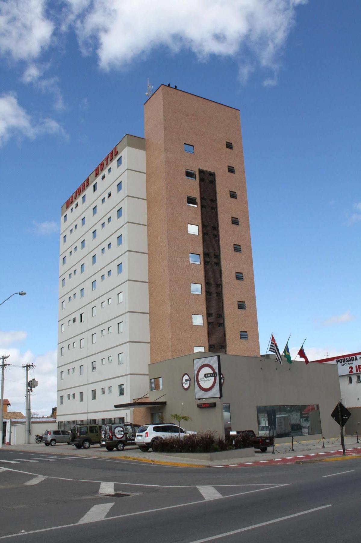 Majore Hotel 平达莫尼扬加巴 外观 照片