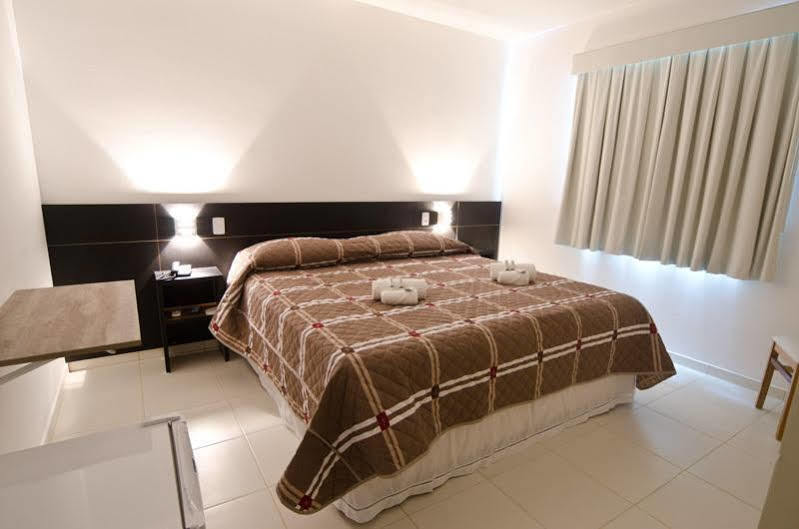 Majore Hotel 平达莫尼扬加巴 外观 照片